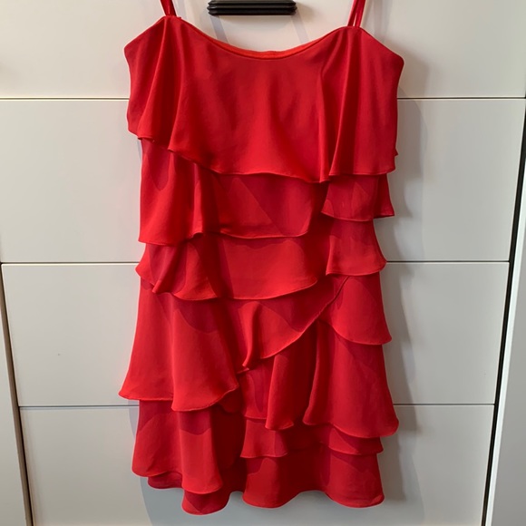 BCBG MaxAzria Strapless Ginger Ruffle Dress - Size 4 - NWT - Picture 3 of 8
